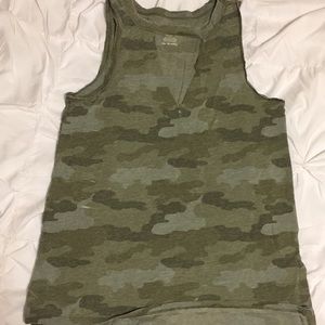 American Eagle camo tank